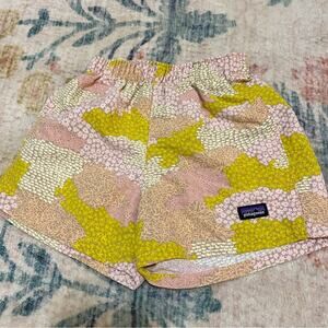 Patagonia Baby Girls Patterned Baggies Shorts size 3-6 months